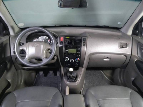Imagem 5 de 13 de Hyundai Tucson Gl 2.0 16v