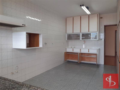 Imagem 6 de 8 de Casa Com Ótima Localização E Reformada. - 397