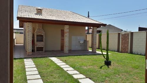 Casa Nova Lado Praia Com Estrutura Para Sobrado - Itanhaém