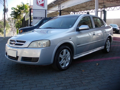 Imagem 1 de 9 de Gm Astra
