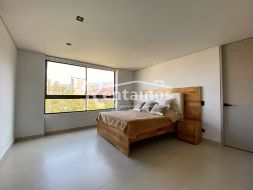 Apartamento En Arriendo En El Tesoro. Cod A776005