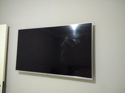 Tv, Smartv 4k, 50' Sem Toshiba Tcl, Display Queimado.