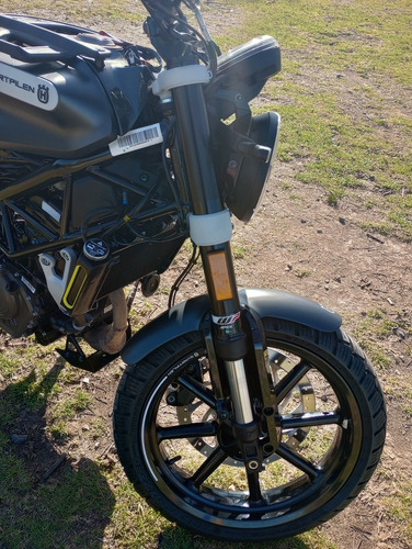 Imagen 6 de 11 de Husqvarna Svartpilen 200