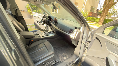 Audi Q5 2.0 L T Dynamic Dsg