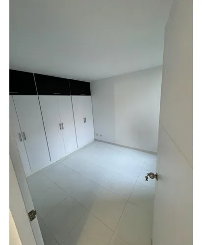 Venta Apartamento 60mts2, En Las Guabinas, Yumbo, 11237.