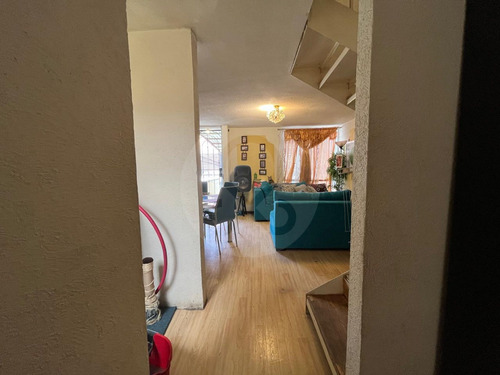 Casa En Venta En Ciudad Galaxia Los Reyes