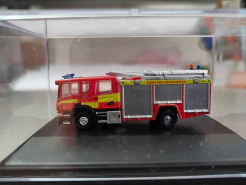 Imagen 1 de 9 de Carro Bomberos, Escala N, Oxford, Scania Pump Ladder Surrey