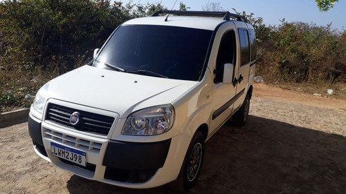 Imagem 4 de 11 de Fiat Doblo 2014 1.4 Attractive Flex 5p