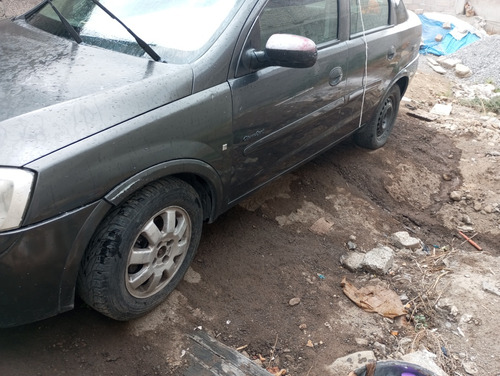 Chevrolet Corsa 1.8 4p Comfort A Mt