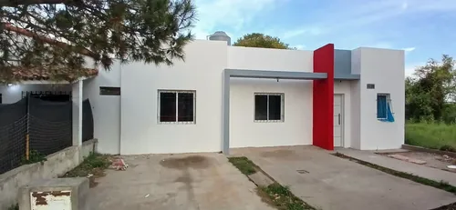 Linda Casa 3 Dormitorios Sobre Garrigó, Paraná - foto 1