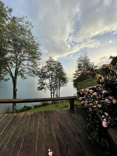 Espectacular Lodge Primera Línea Lago Ranco