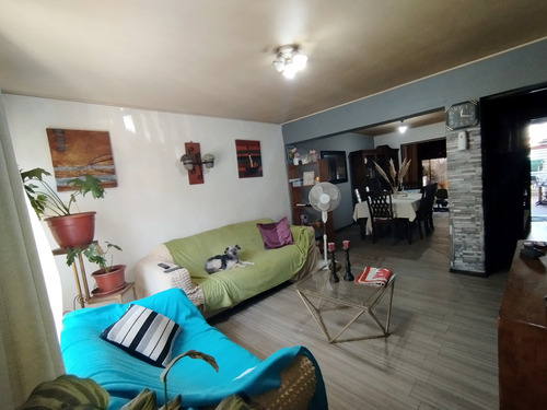 Casa 2d Y1b En Pasaje Privado, Patio Trasero Y Con Gran Cone