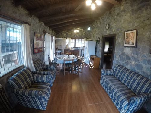Casa De Piedra- Ref: 3589