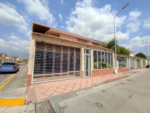 Imagen 21 de 23 de Espectacular Townhouse En Venta Urb. Los Girasoles Maracay 23-19053 Ejc