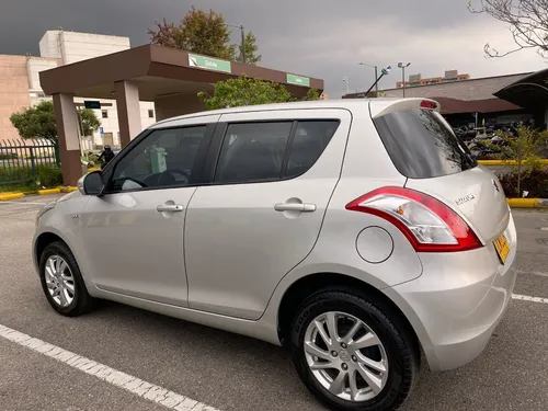 Suzuki Swift 1.2L LIVE MT