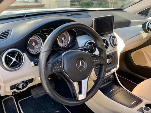 Imagen 6 de 9 de Mercedes-benz Clase Gla 2015 1.6 200 Cgi Sport At