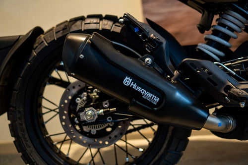 Moto Husqvarna Svartpilen 401 400 2023 0km Urquiza Motos
