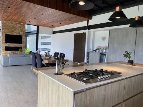 Encantadora Finca En Venta Llanogrande