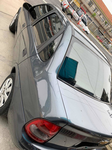 Imagem 4 de 14 de Chevrolet Corsa Classic 2009 1.0 Life Flex Power 4p 70 Hp