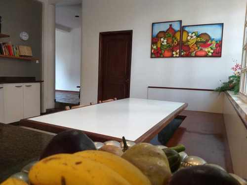 Imagen 16 de 30 de Se Vende Hermosa Casa Colonial 550m2 7h/6b/4p La Lagunita 7108