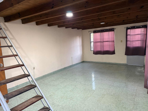 Se Alquila En Villa Colón.dúplex Con Posibilidad De 2 Dorm