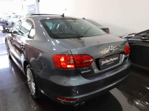 Volkswagen Jetta 2.0 Tsi Highline 211cv Gasolina 4p
