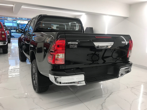 Toyota Hilux 4x4 Sr 2.8tdi Aut 6vel Entrega Inmediata 2025