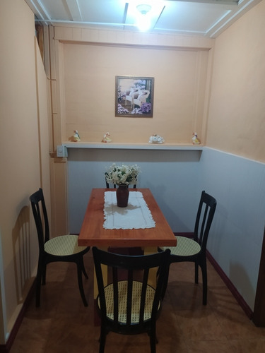 Imagen 10 de 16 de Casa Muy Buena Ubicación, 5 Ambientes Y Dependencias.