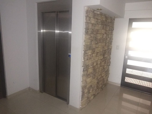 Departamento Monoambiente Con Balcon Y Cochera