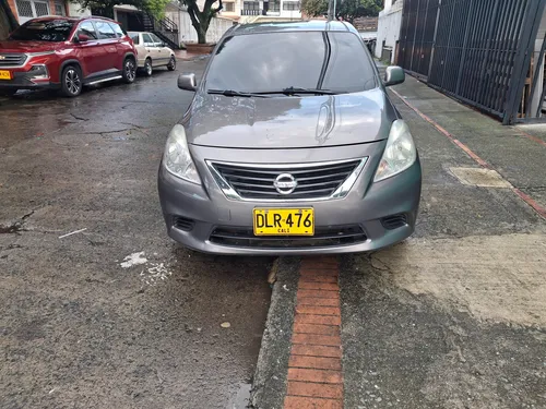 Nissan Versa 1.6 Advance