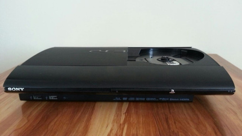 Vendo Ps3 Super Slim 500 Gb + Timón Pedales