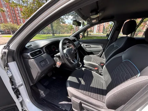 Renault Duster 1.3 Intense Cvt