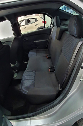 Renault Logan Life 1.6 Gol Power Toyota Corolla Fiat Idea L