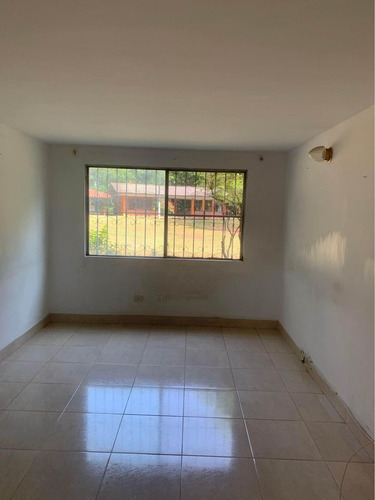 Venta Apartamento En El Limonar, Sur De Cali 1072.