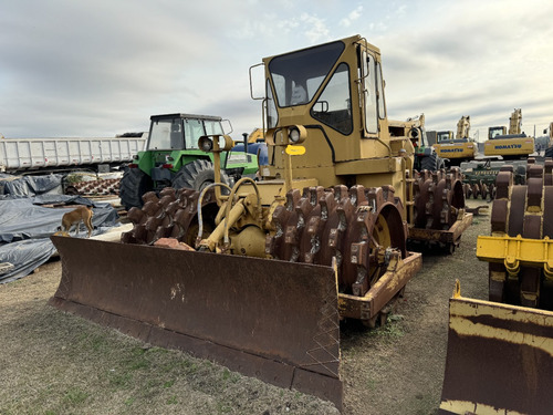 Compactador Caterpillar 815