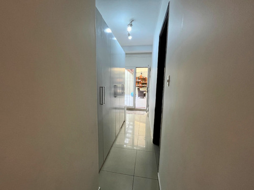 Venta Casa Pocitos Ph 2 Dormitorios Con Patio Y Parrillero