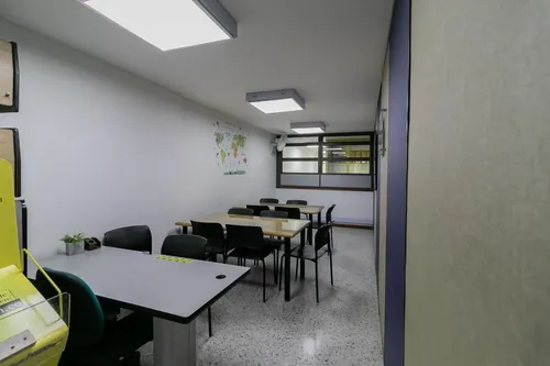 Local En Arriendo En Chico. Cod A1021297