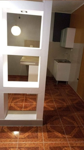 Imagen 3 de 10 de Habitación Con Cocina. En Santa Isabel De Villa, Chorrillos