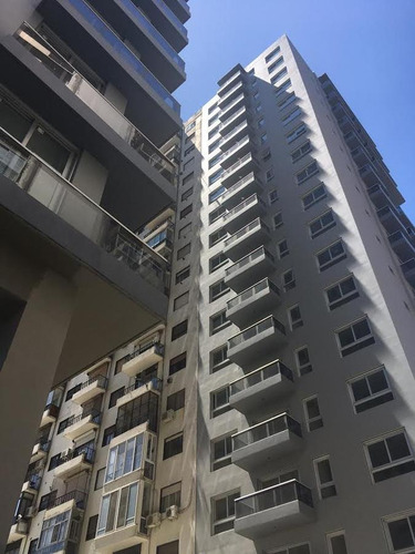 Depto 3 Amb - Piso Alto Con Vista Al Río - Excelente Calidad Constructiva
