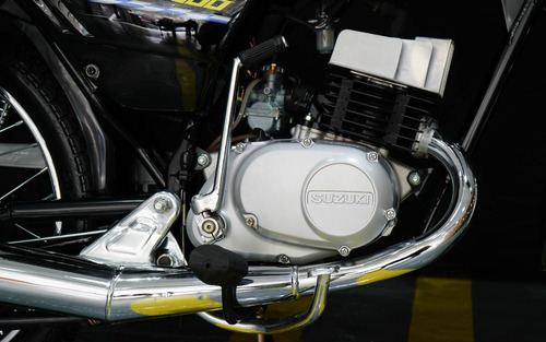 Suzuki Ax100 Negra