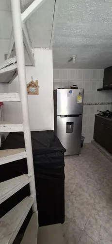 Casa De 2 Habitaciones, Un Baño Y Un Estudio