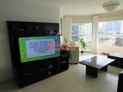Apartamento En Punta Del Este, Mansa- Ref: 6392