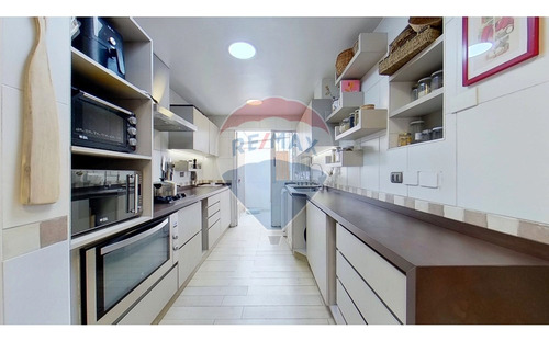 Moderna Y Luminosa Casa Con Piscina
