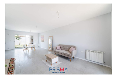 Imagen 1 de 23 de Dúplex En Venta. 3 Dormitorios . Colinas De Manantiales .