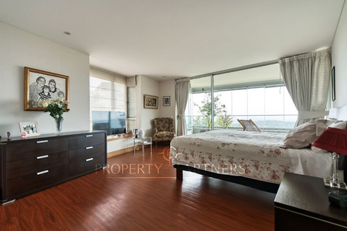 Amplio Y Acogedor Departamento Duplex Con Gran Vis...