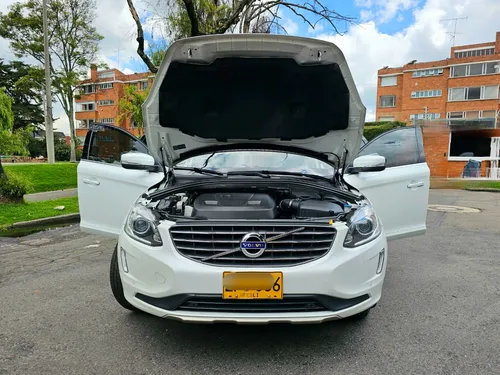 Volvo XC60 2.0 T5 Awd Momentum