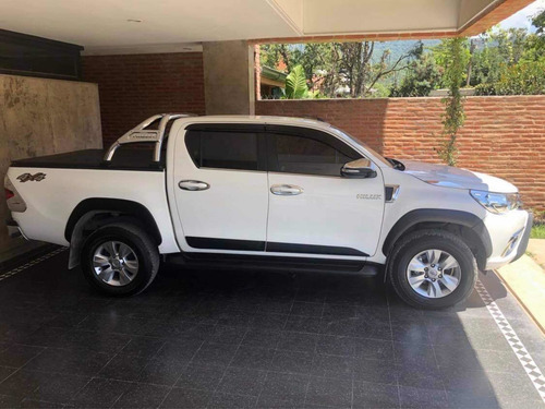 Toyota Hilux 2.8 Cd Srv 177cv 4x4 At 2017