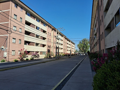 Depto. Con Estacionamiento, Condominio Jardin Del Sur