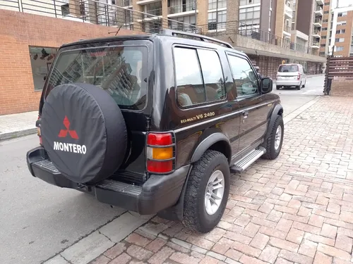 Mitsubishi Montero 2.4 V11 Vna