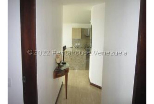 Imagen 10 de 30 de #22-26271 Majestuoso Apartamento, Ubicado En Las Mesetas De Santa Rosa De Lima